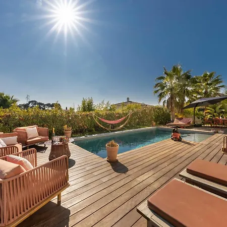 Deluxe With Garden Pool And Sea View Casa vacanze *
