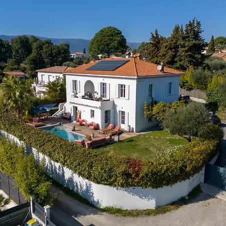 Casa vacanze Deluxe With Garden Pool And Sea View